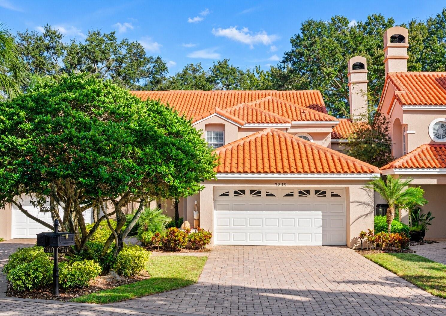 Listing photo 1 for 7319 Somerset Shores Ct