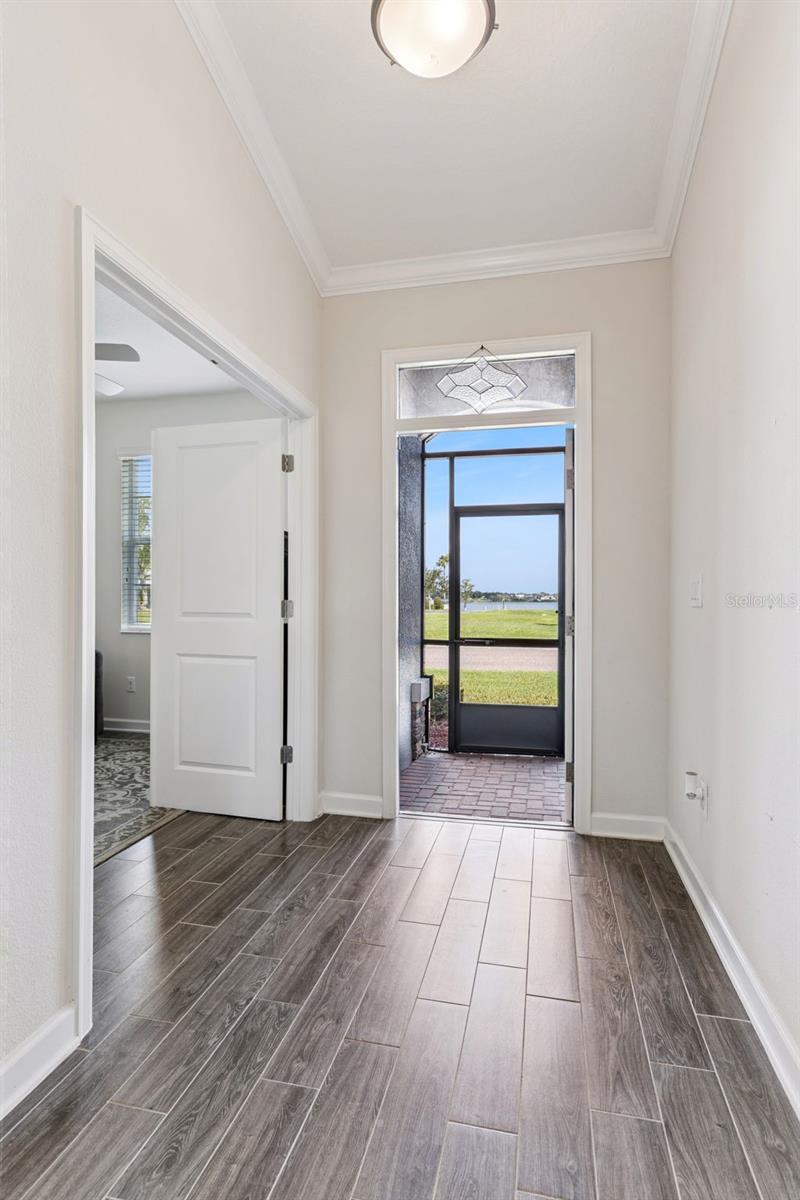 Listing photo 3 for 4075 Bedford Ave
