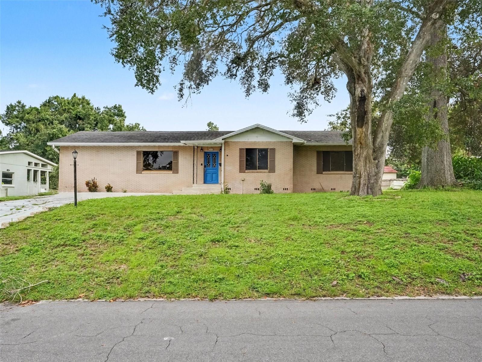 Listing photo for 513 Palencia Pl