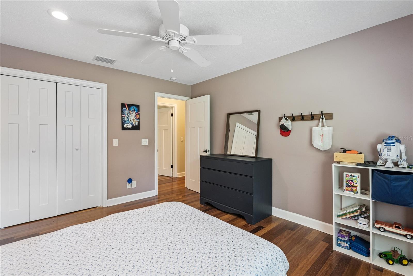 Photo 23