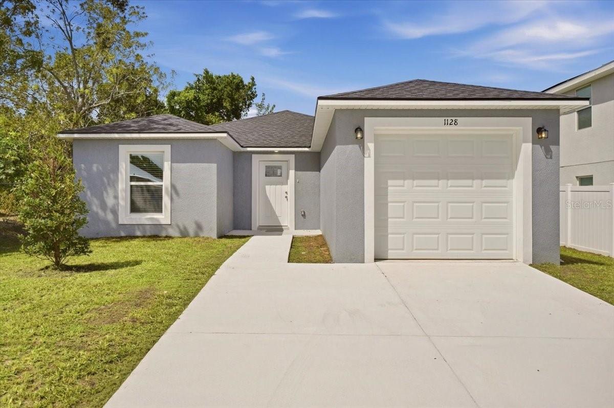 Listing photo 1 for 1128 Avenue K