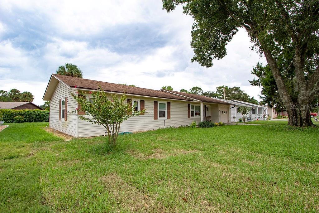 Listing photo 2 for 62 Aberdeen Cir