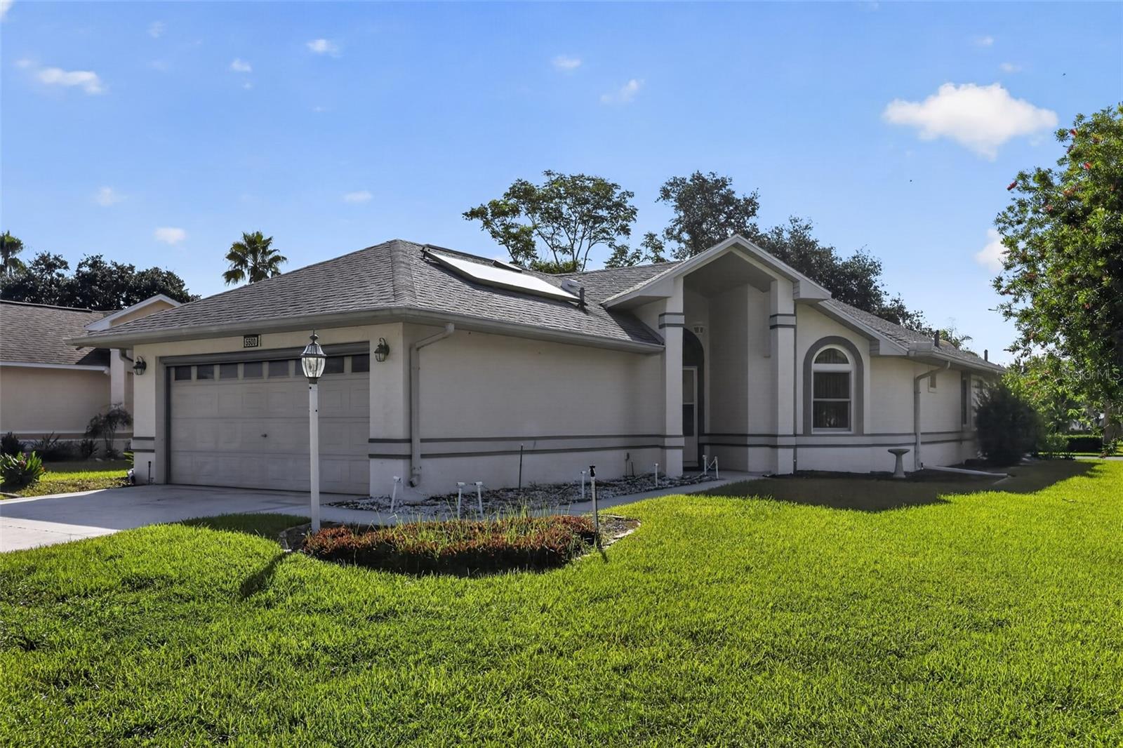 Listing photo 2 for 5500 Laver St