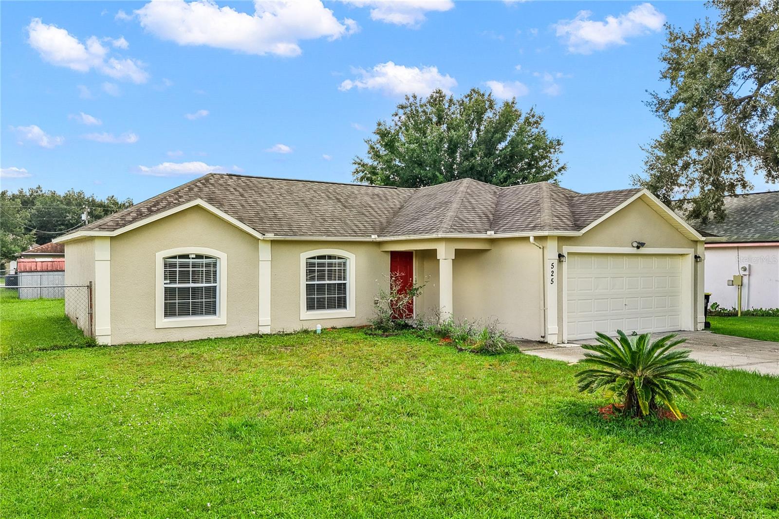 Listing photo 3 for 525 Koala Dr