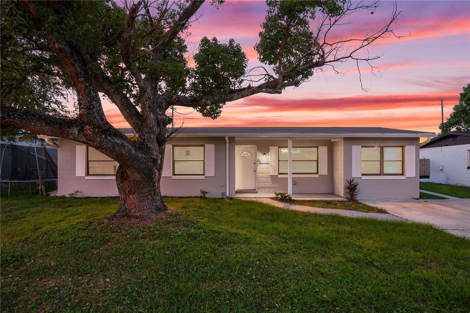 Listing photo 1 for 3926 Citadel Dr