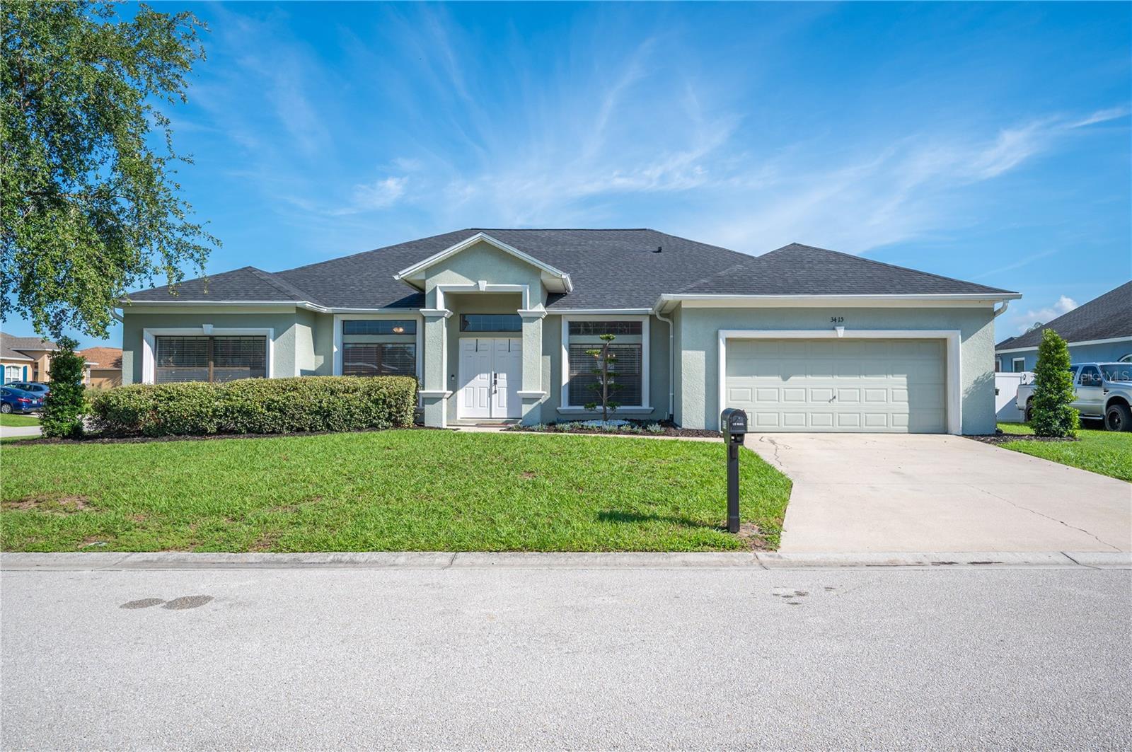 Listing photo 1 for 3415 Stoneway Dr