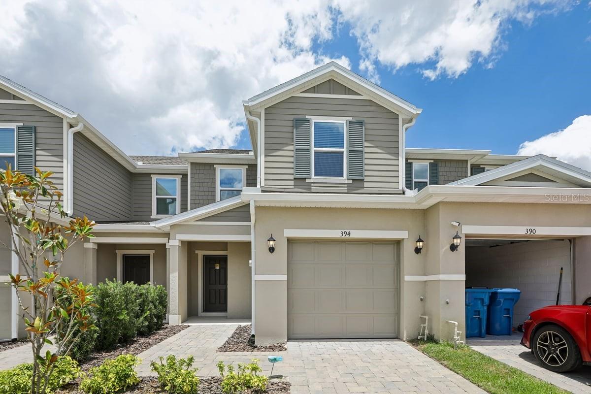 Listing photo 1 for 394 Sequoia Dr