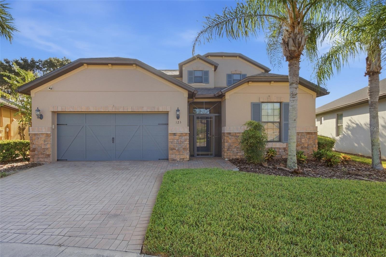 Listing photo 1 for 125 La Cresta Ct