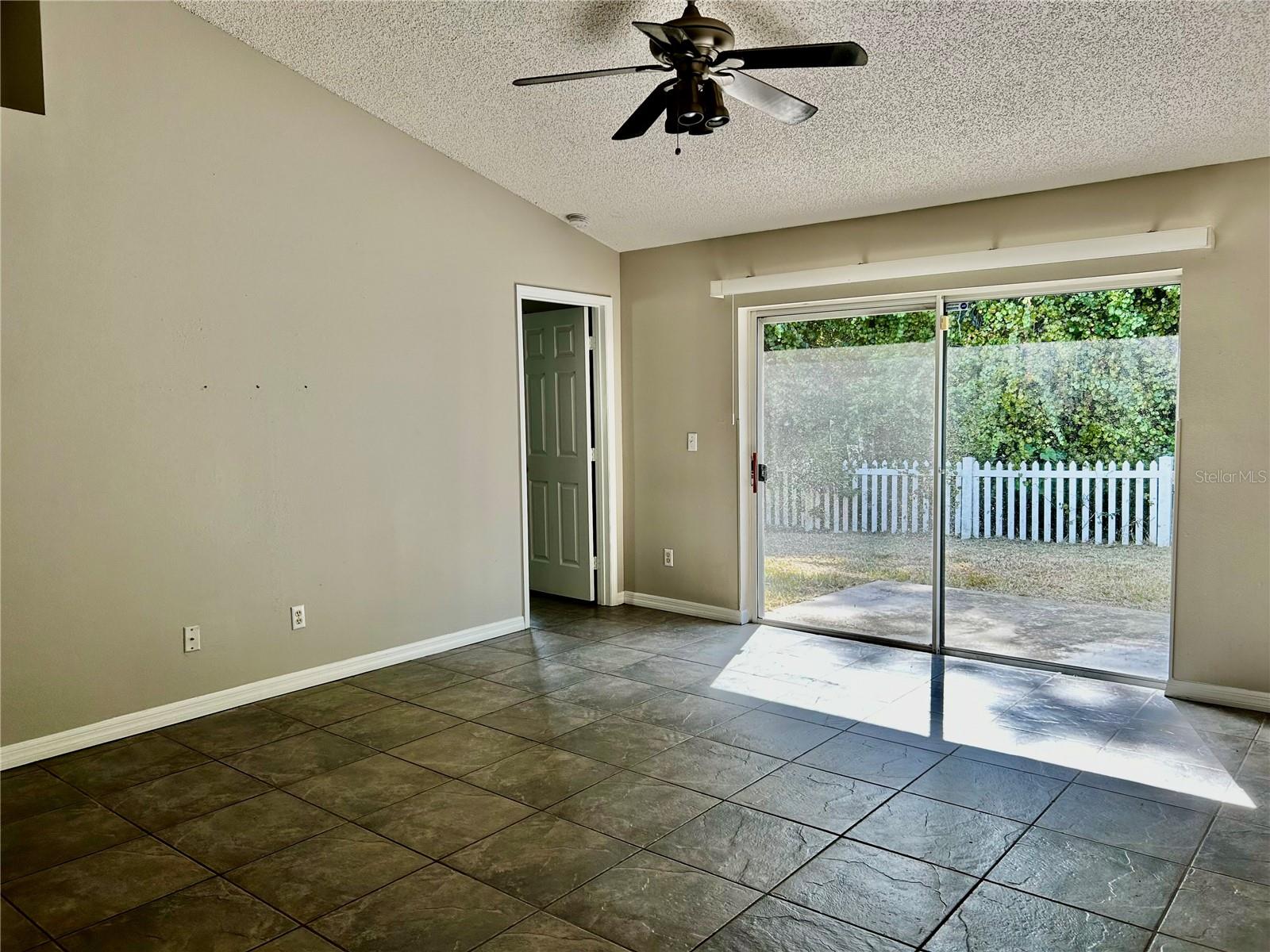 Photo 38