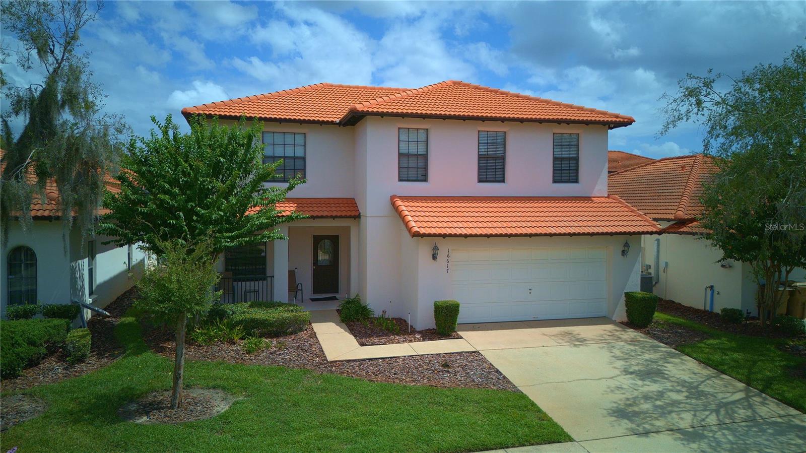 Listing photo 1 for 16617 Caribbean Breeze Way
