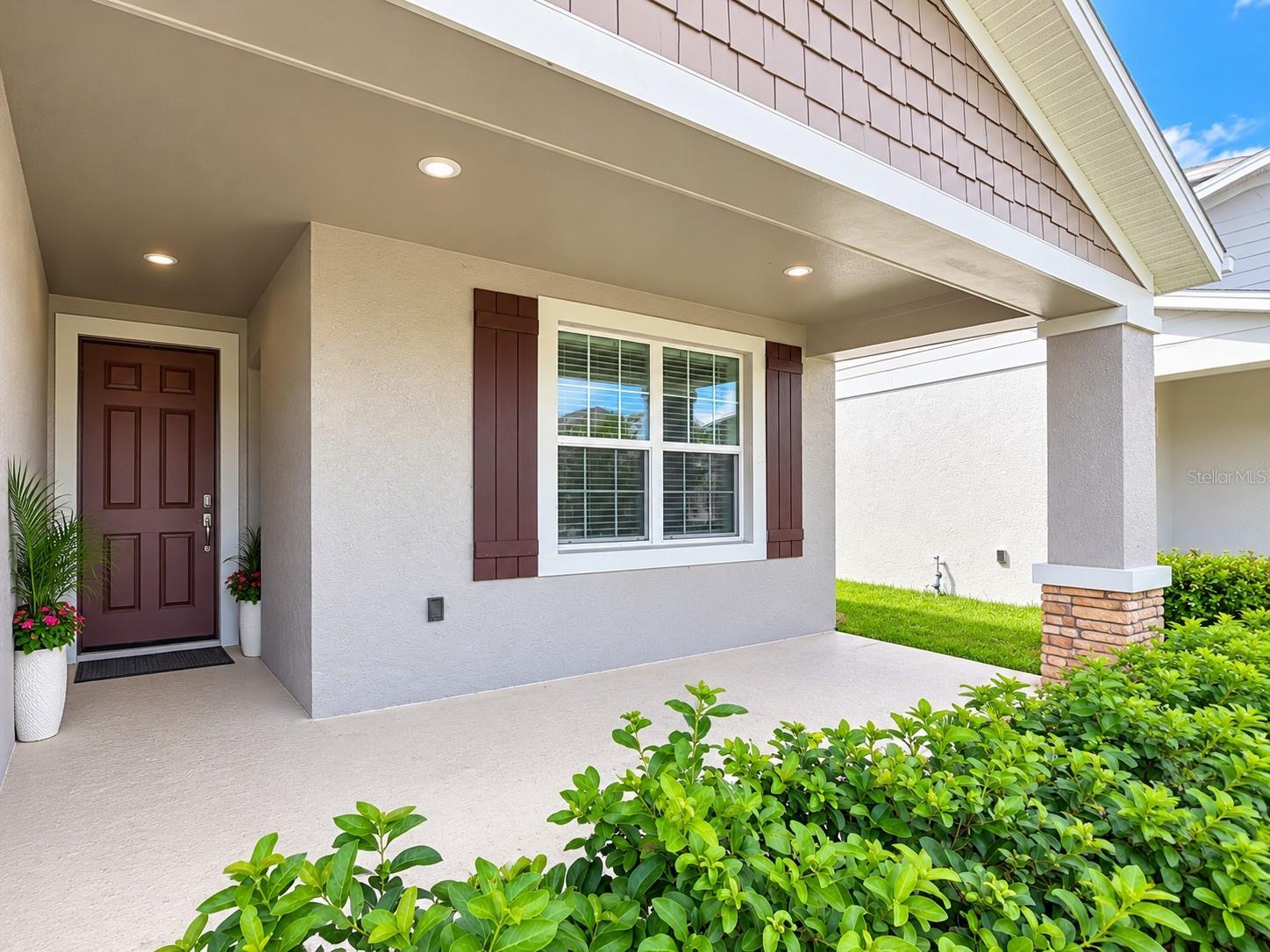 Listing photo 2 for 546 Hatteras Rd