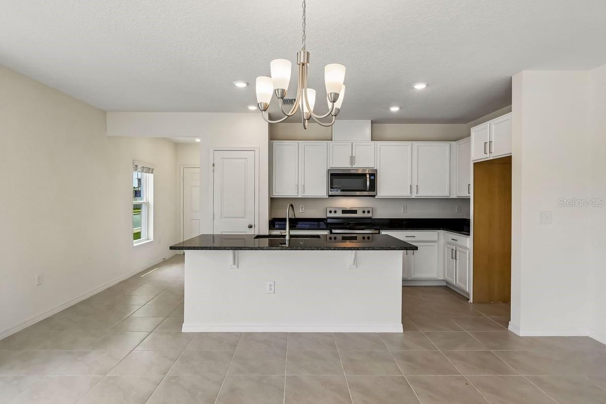 Listing photo 2 for 627 Meadows Edge Pl