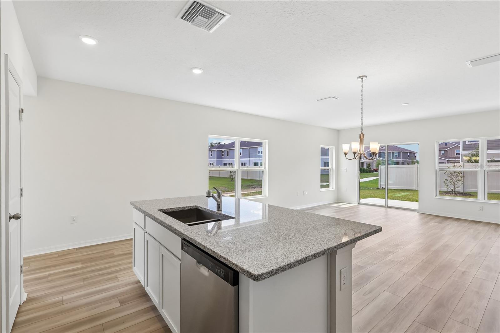 Listing photo 3 for 671 Meadows Edge Pl