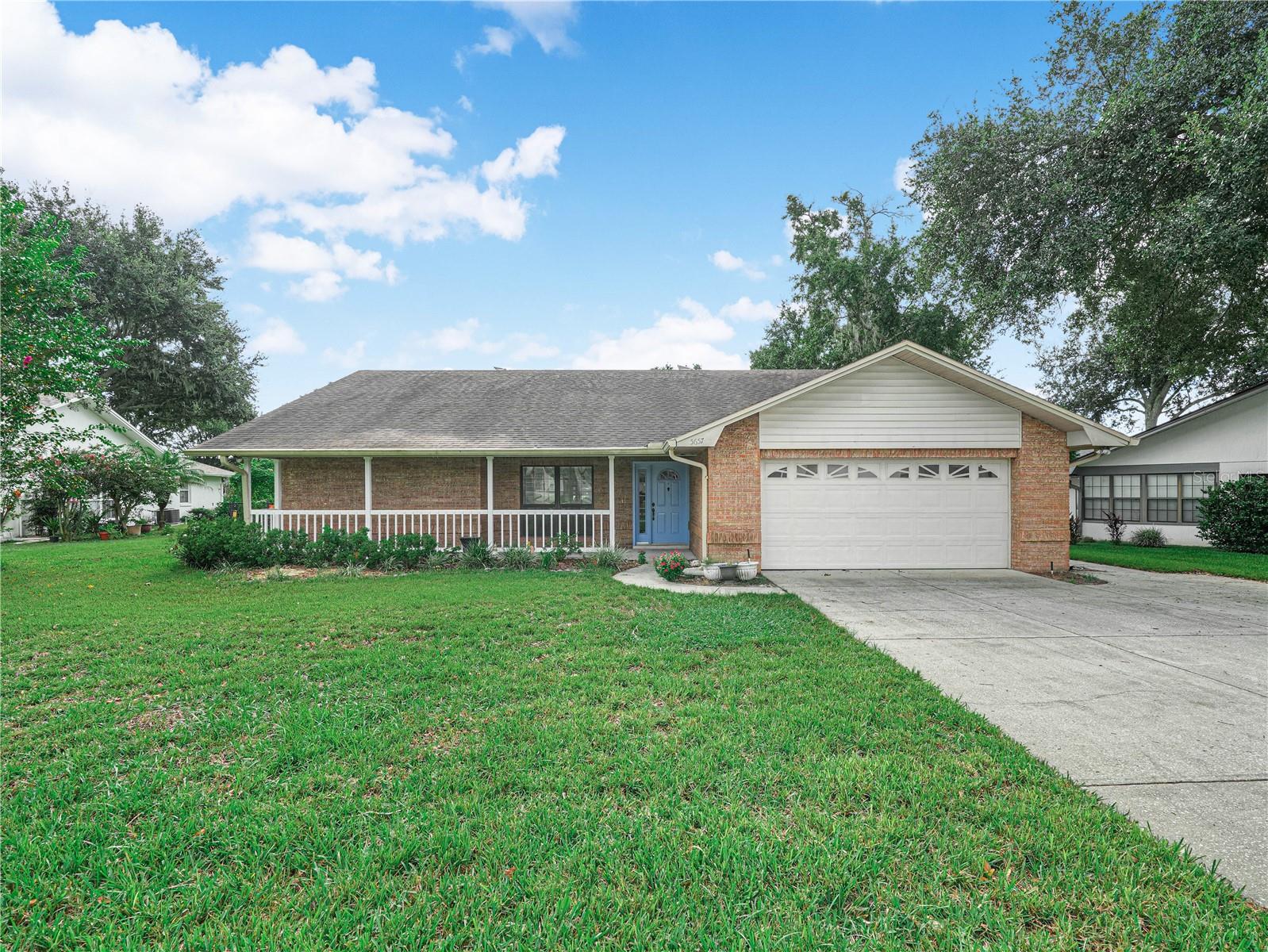 Listing photo 1 for 5657 Bloomfield Blvd