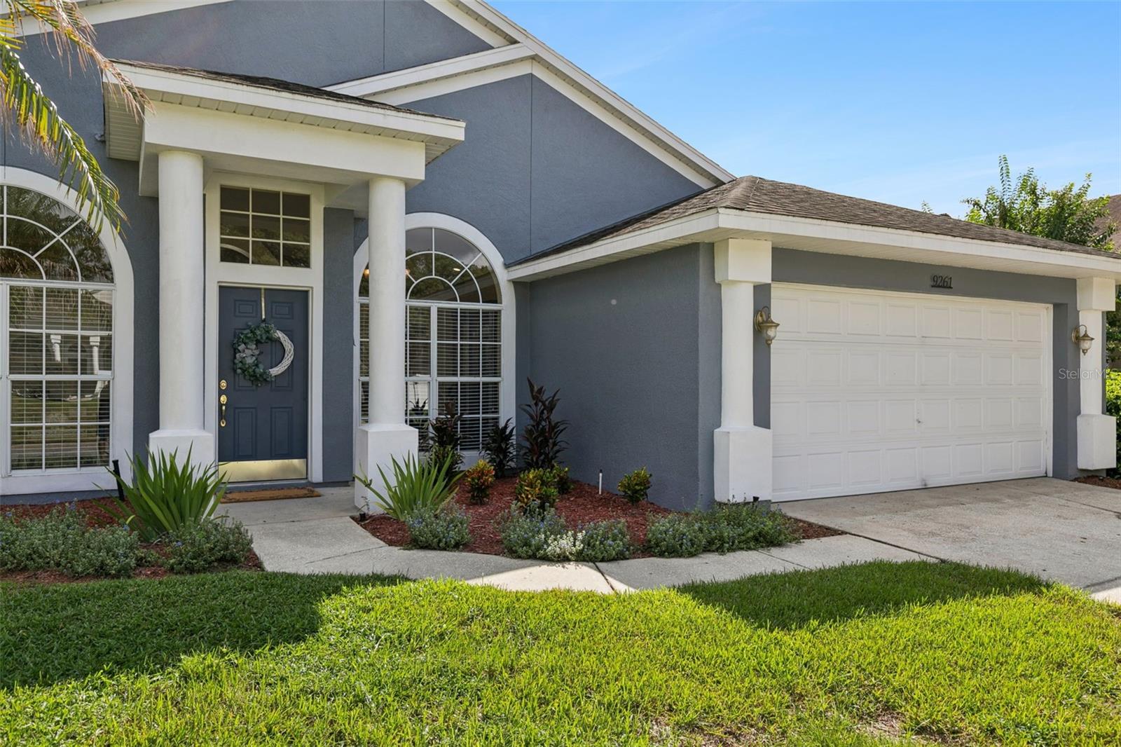 Listing photo 2 for 9261 Beaver Cv