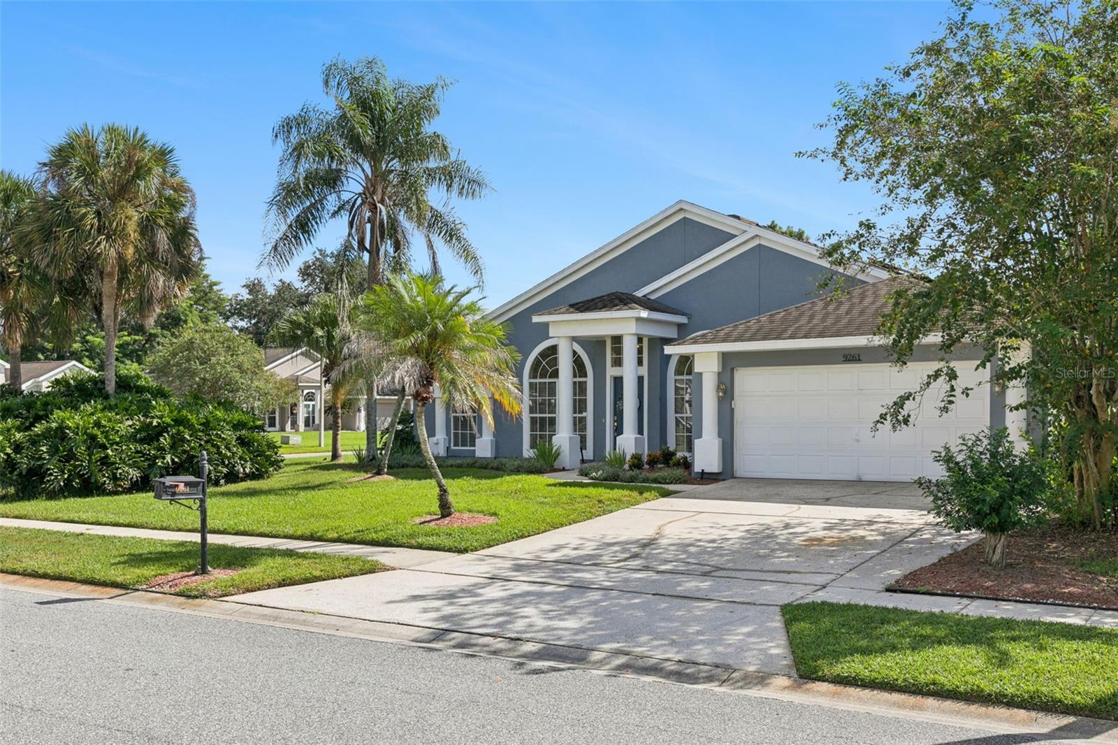 Listing photo 3 for 9261 Beaver Cv