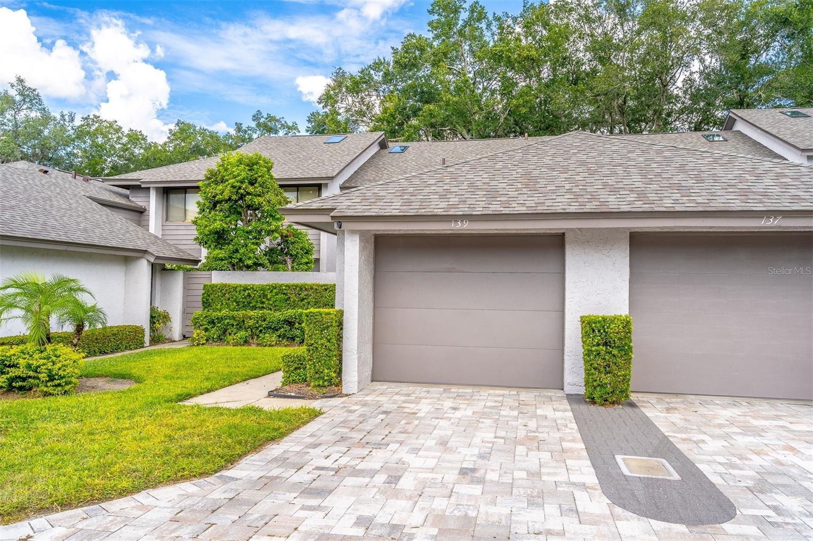 Listing photo 2 for 139 Olive Tree Cir