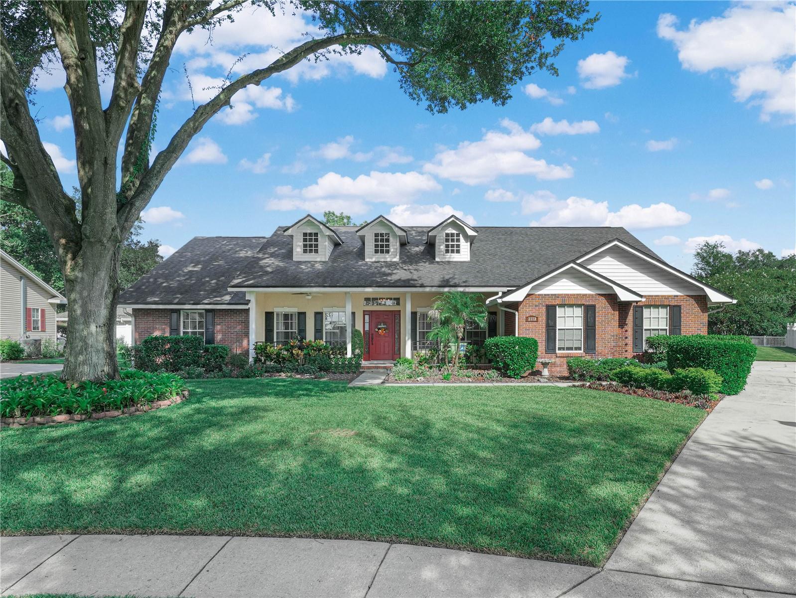 Listing photo 1 for 2113 Longleaf Cir