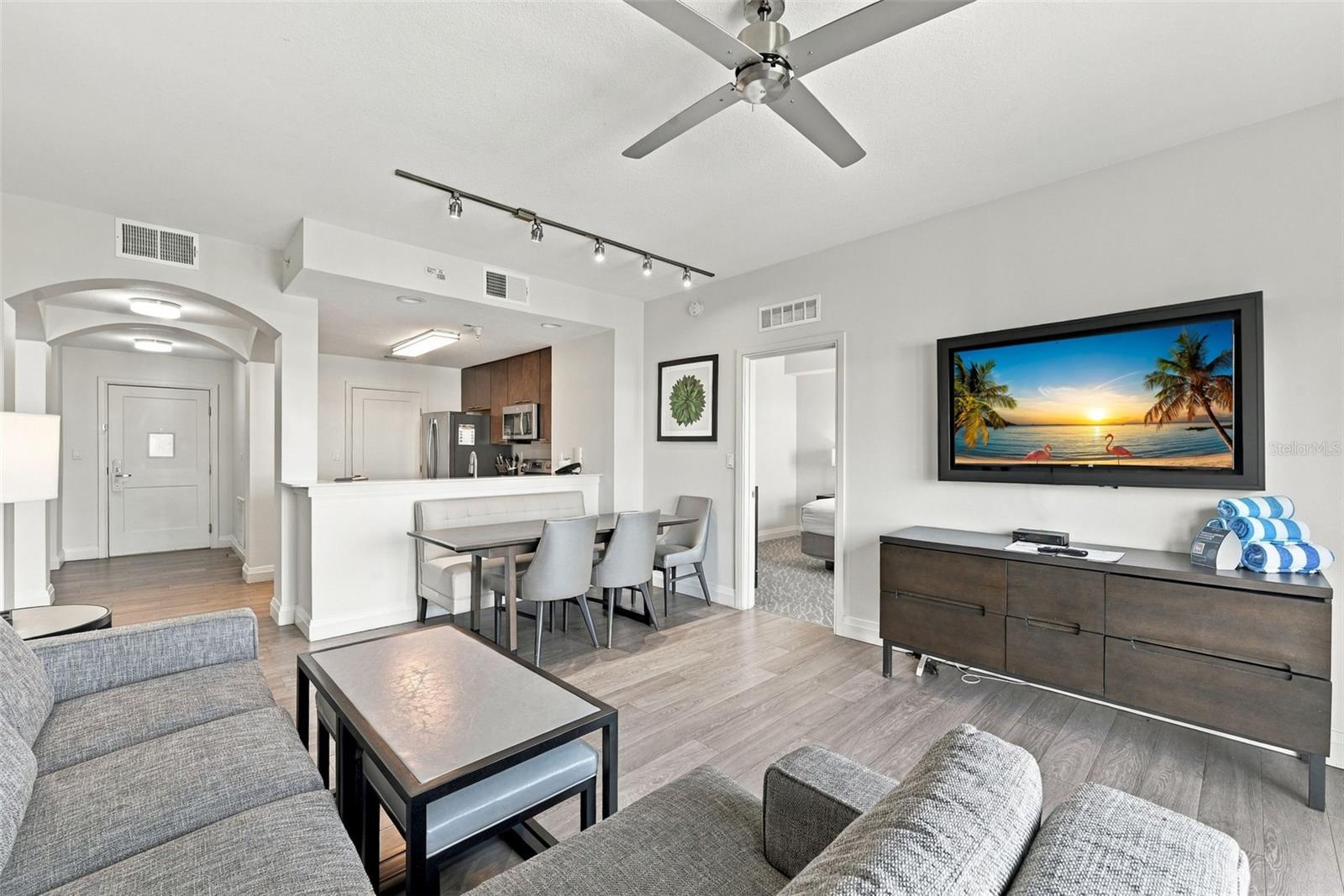 14501 GROVE RESORT AVENUE Unit 3703