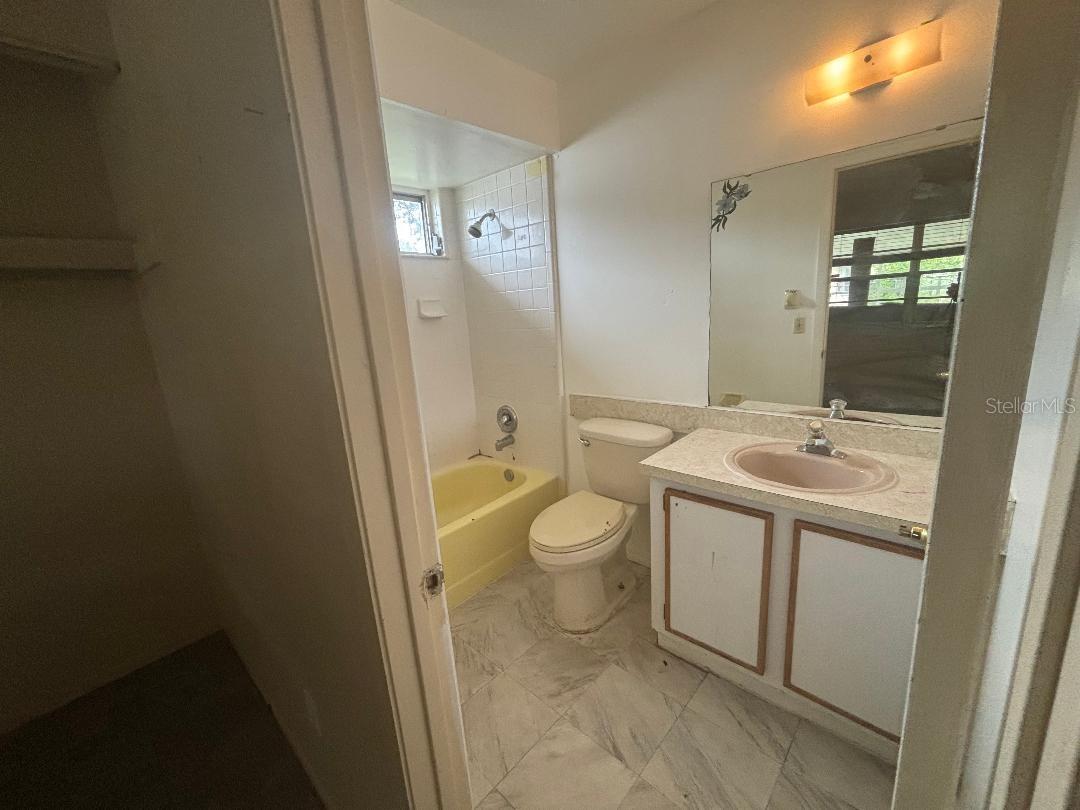 Listing photo 2 for 12890 Montana Woods Ln