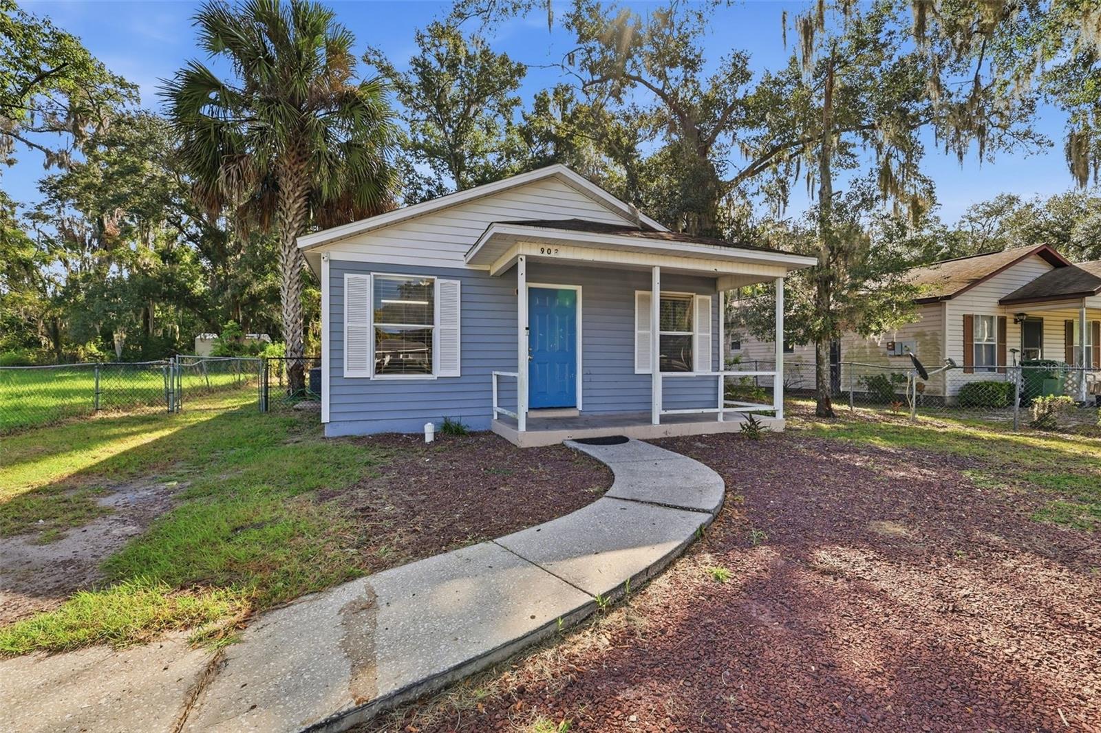 Listing photo 1 for 902 Talladega St
