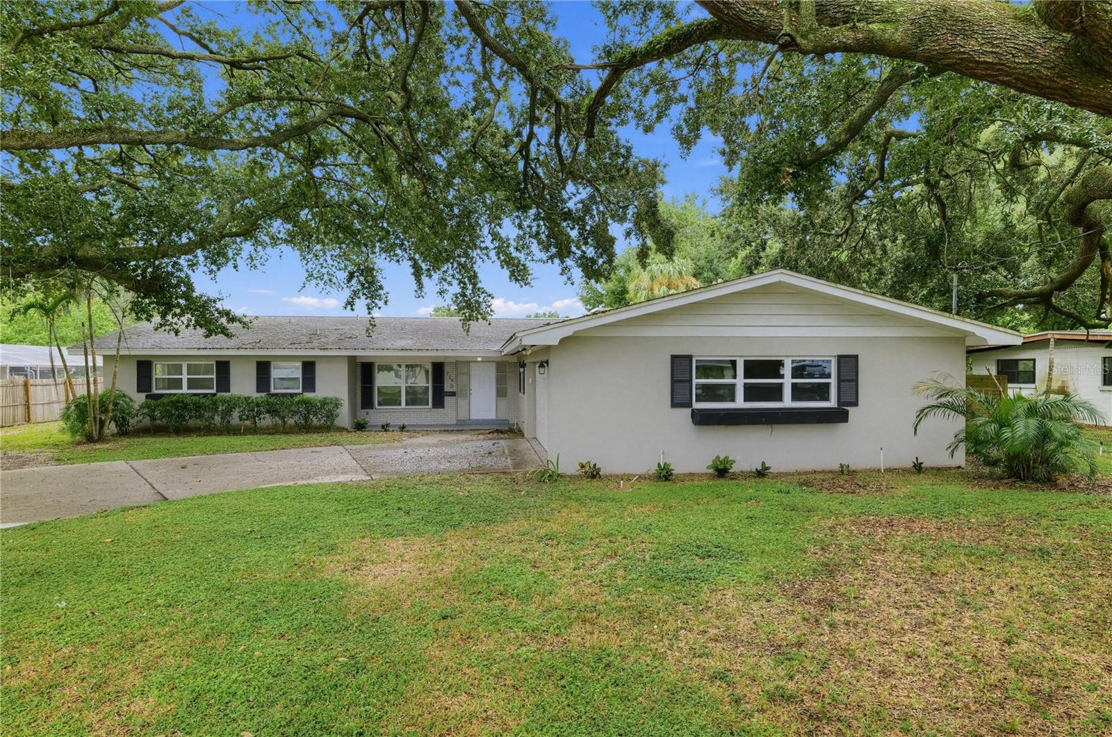 Listing photo 2 for 714 Avenue O Se