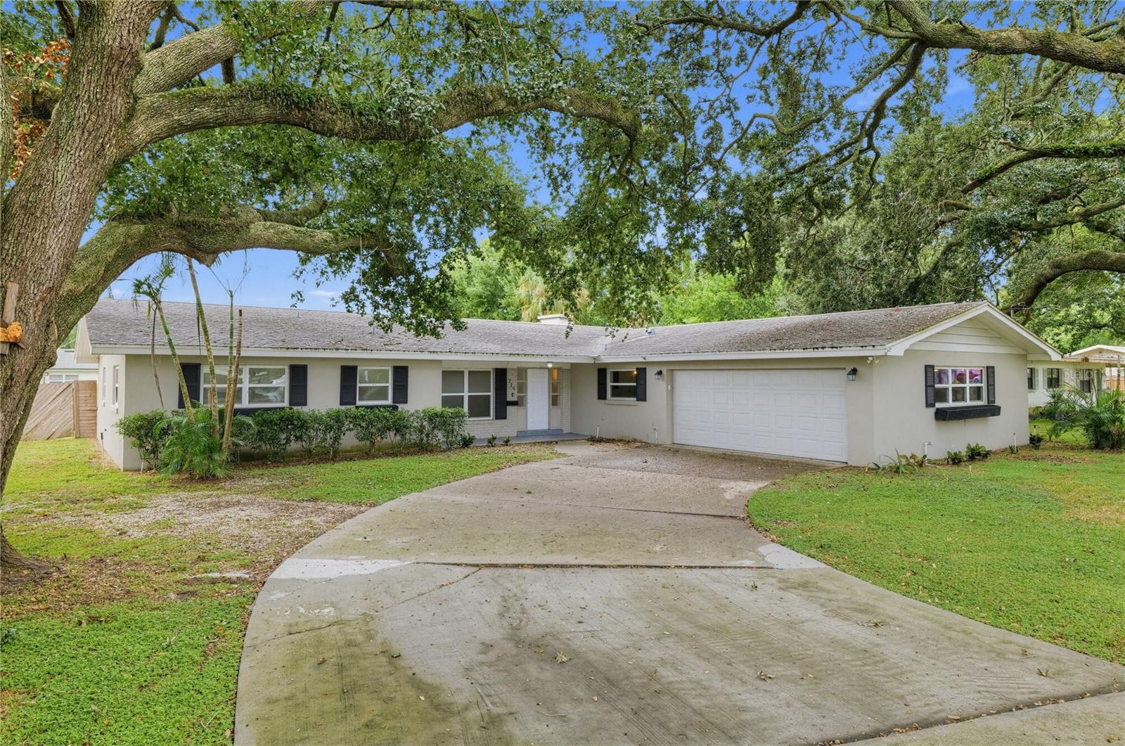 Listing photo 1 for 714 Avenue O Se