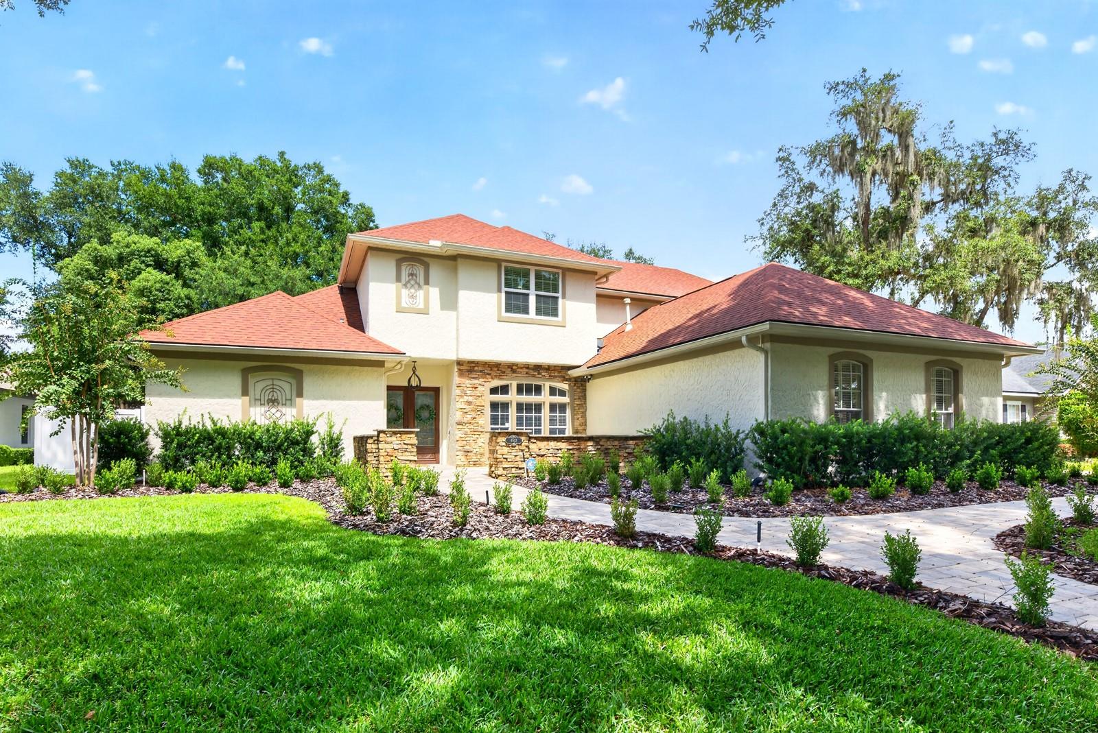 4512 OLD CARRIAGE TRAIL