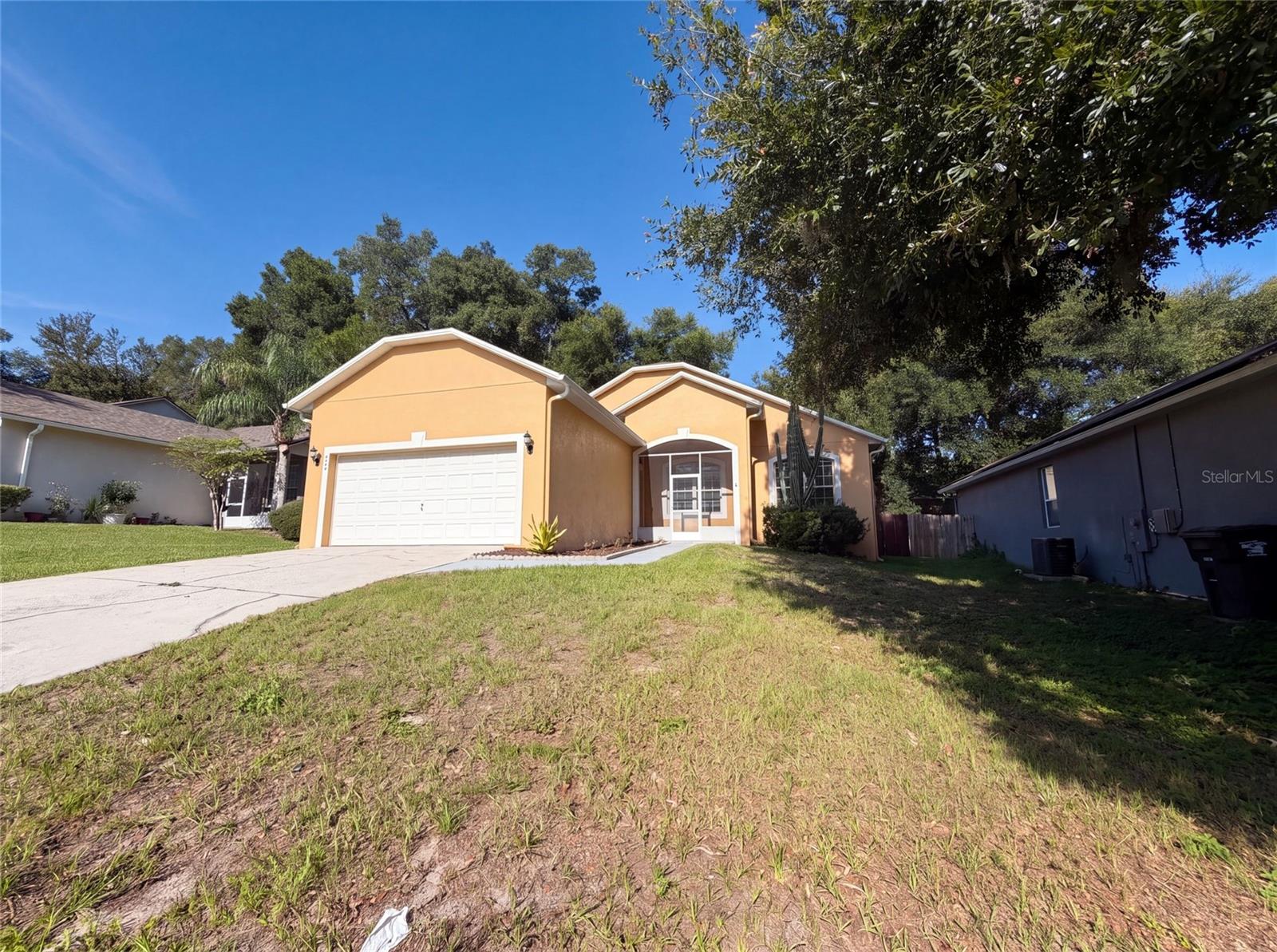 826 HILLY BEND DRIVE