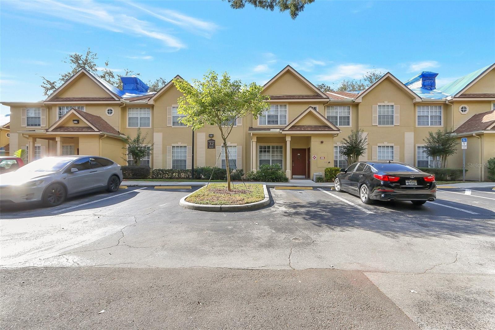 819 GRAND REGENCY POINT Unit 101