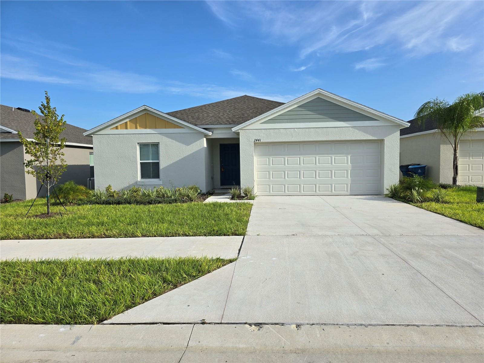 Listing photo for 2441 Oakwood Ln