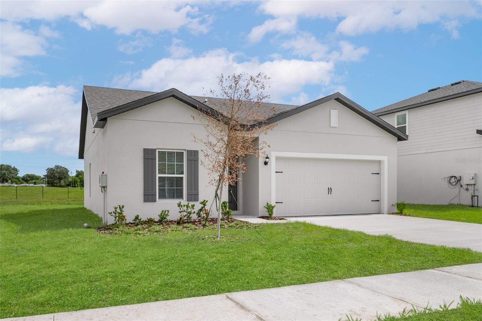 Listing photo 2 for 13355 Tula Loop