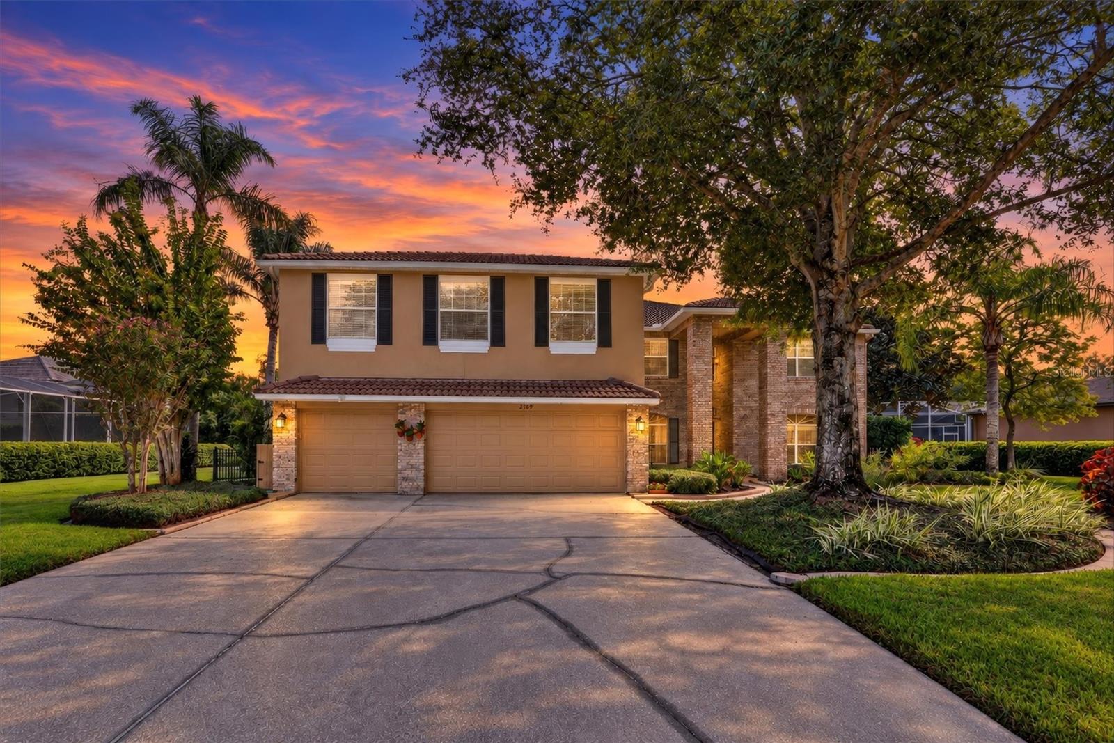 Listing photo 1 for 2109 Wembley Pl