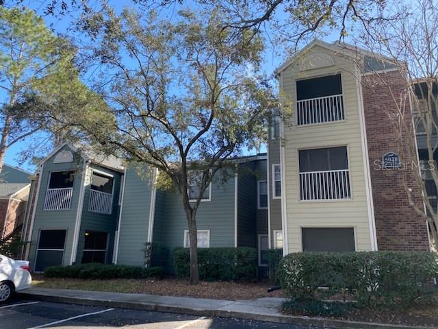 Listing photo 1 for 5124 Park Central Dr #513