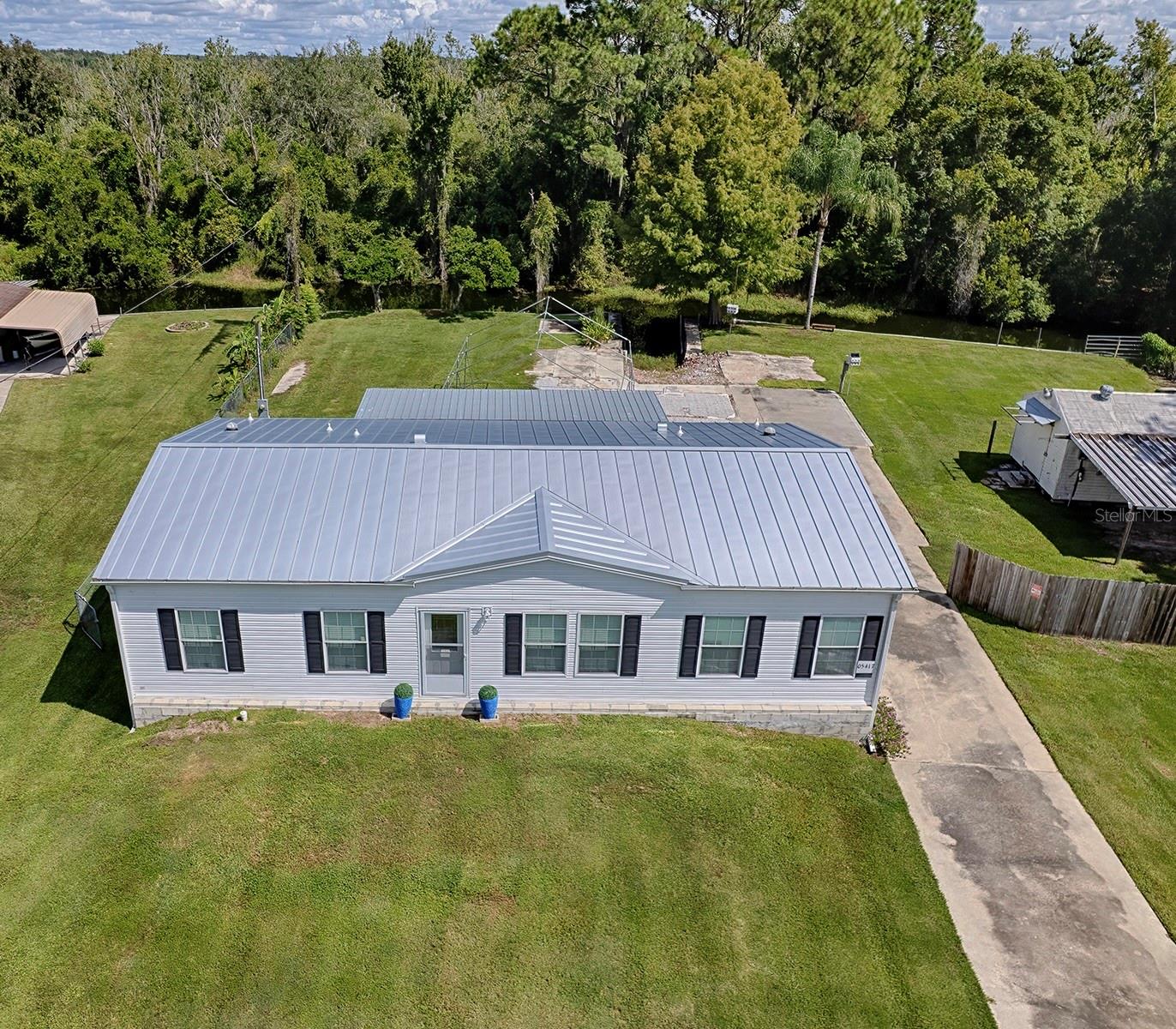 Listing photo 1 for 5417 Eagles Nest Rd