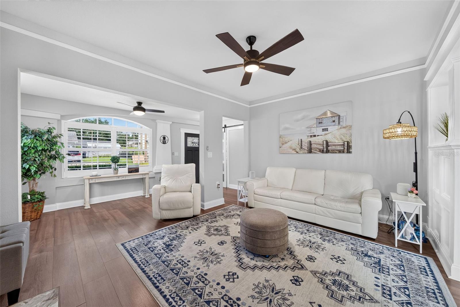Listing photo 3 for 1625 S Eola Dr