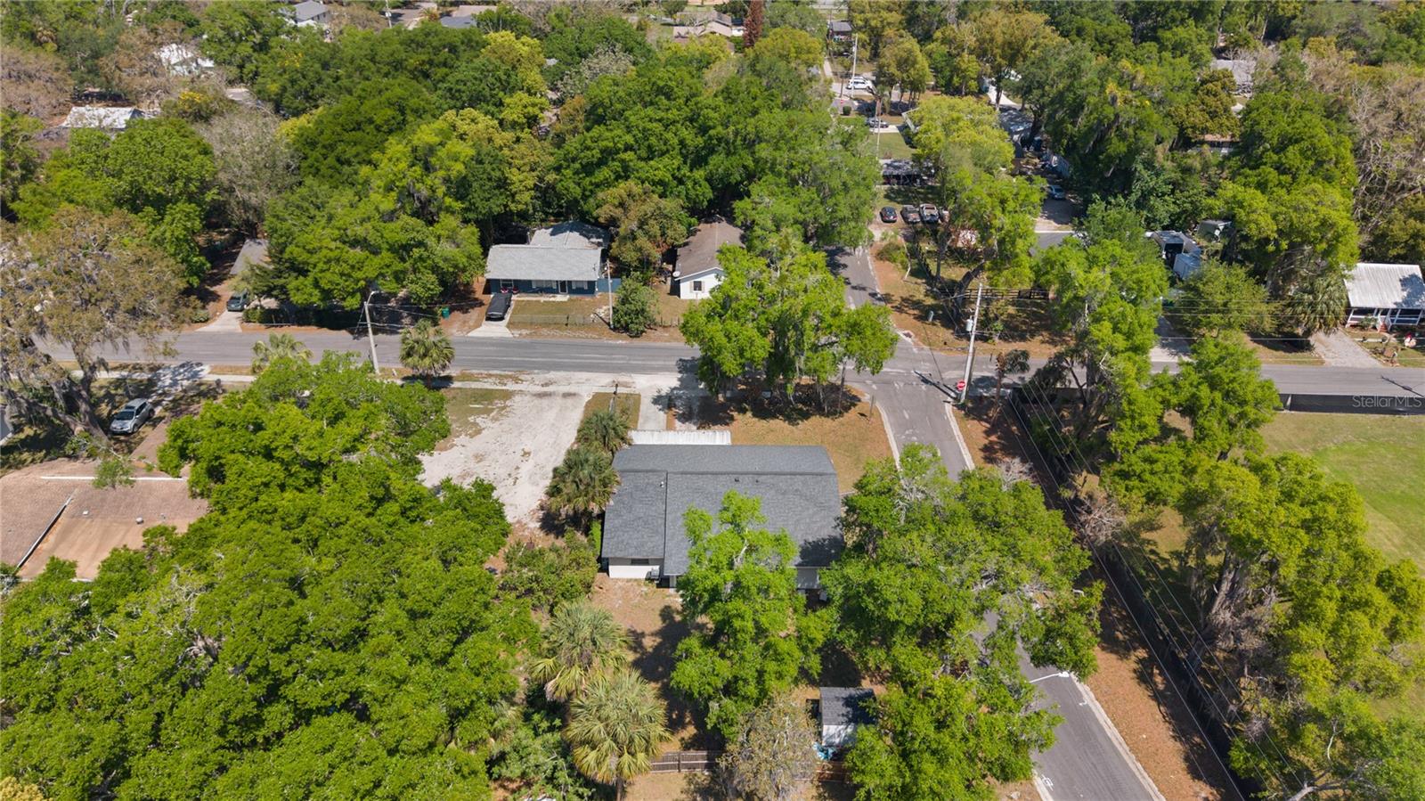 Listing photo 2 for 1124 N Grant Ave