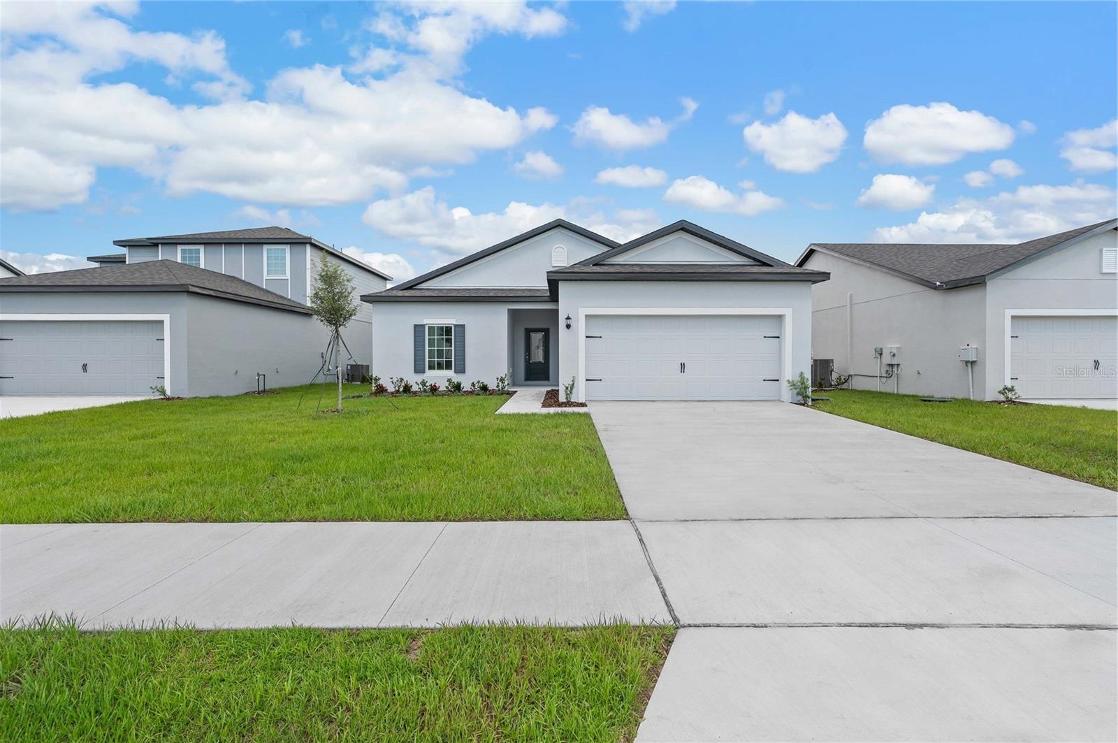 Listing photo 1 for 13202 Tula Loop