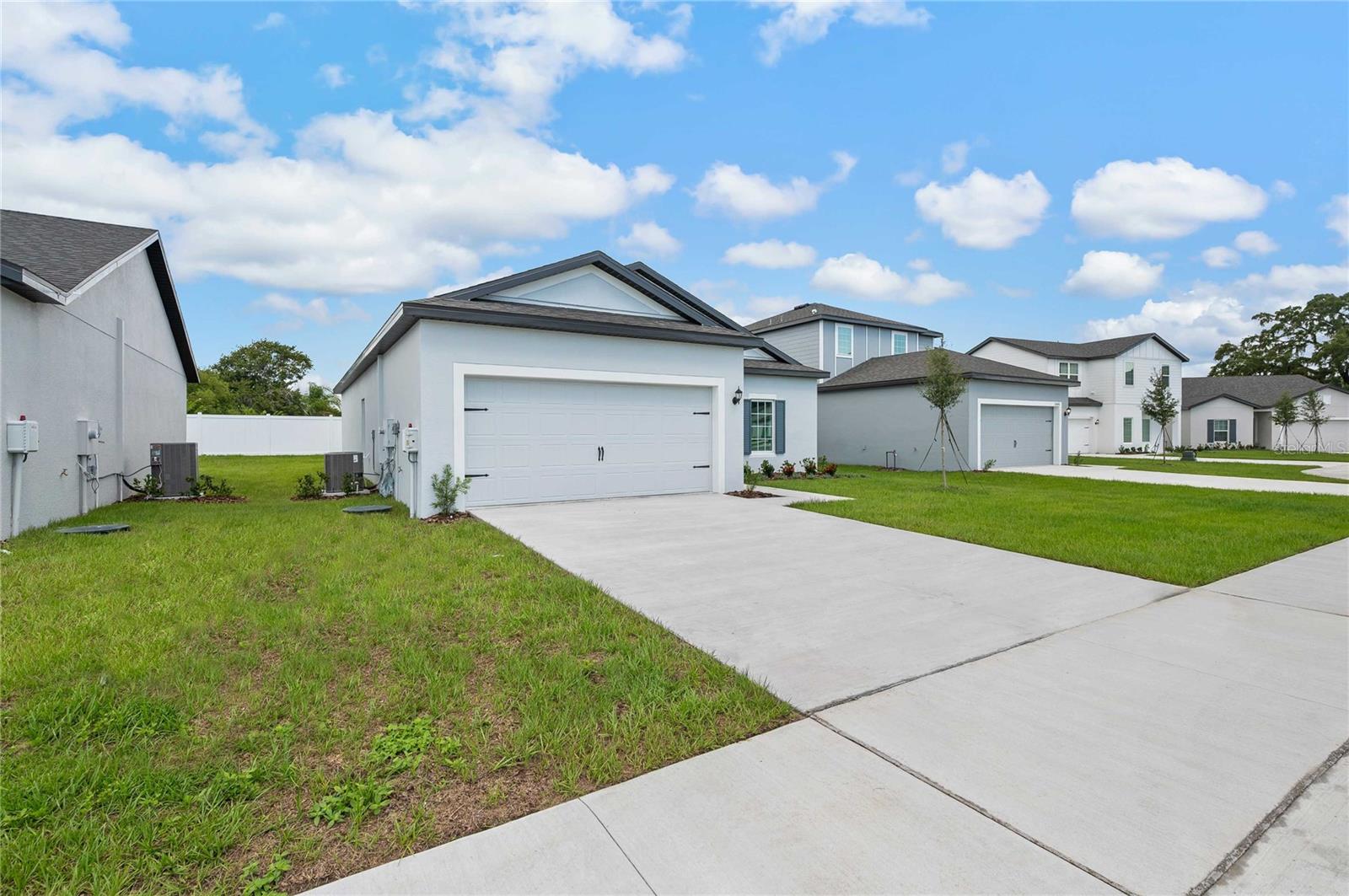 Listing photo 2 for 13230 Tula Loop