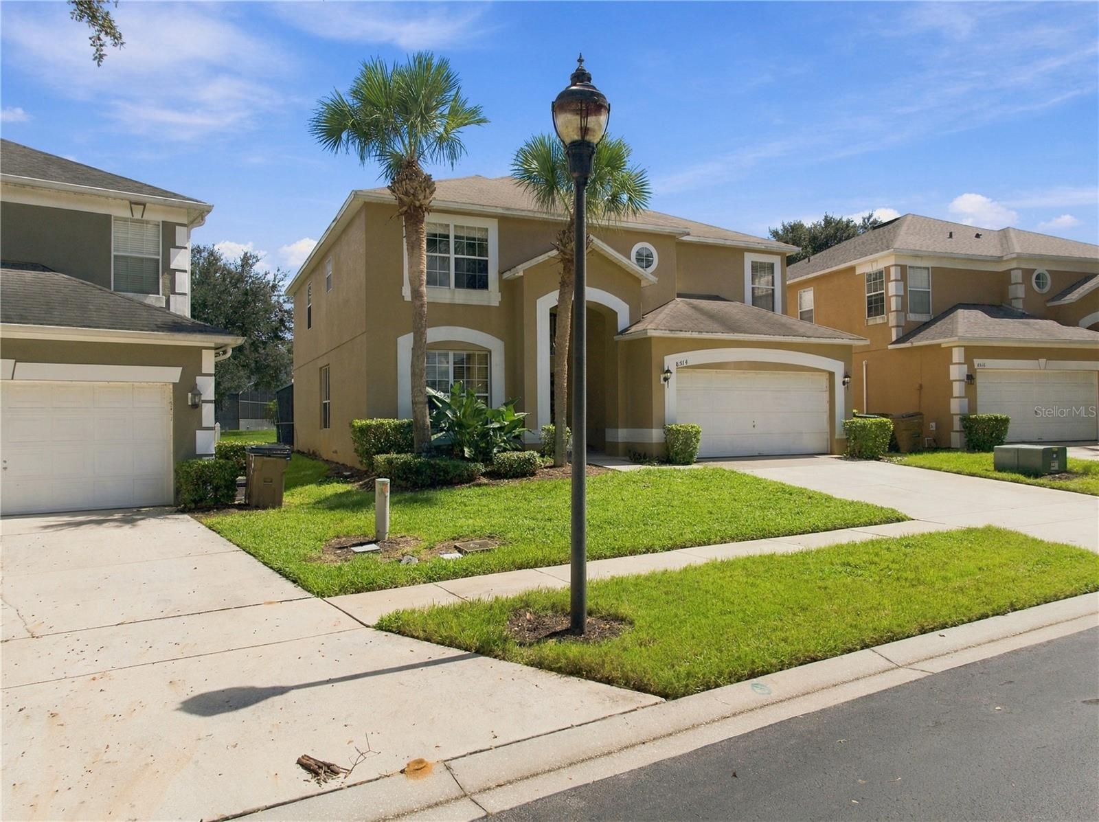 Listing photo 3 for 8514 Palm Harbour Dr