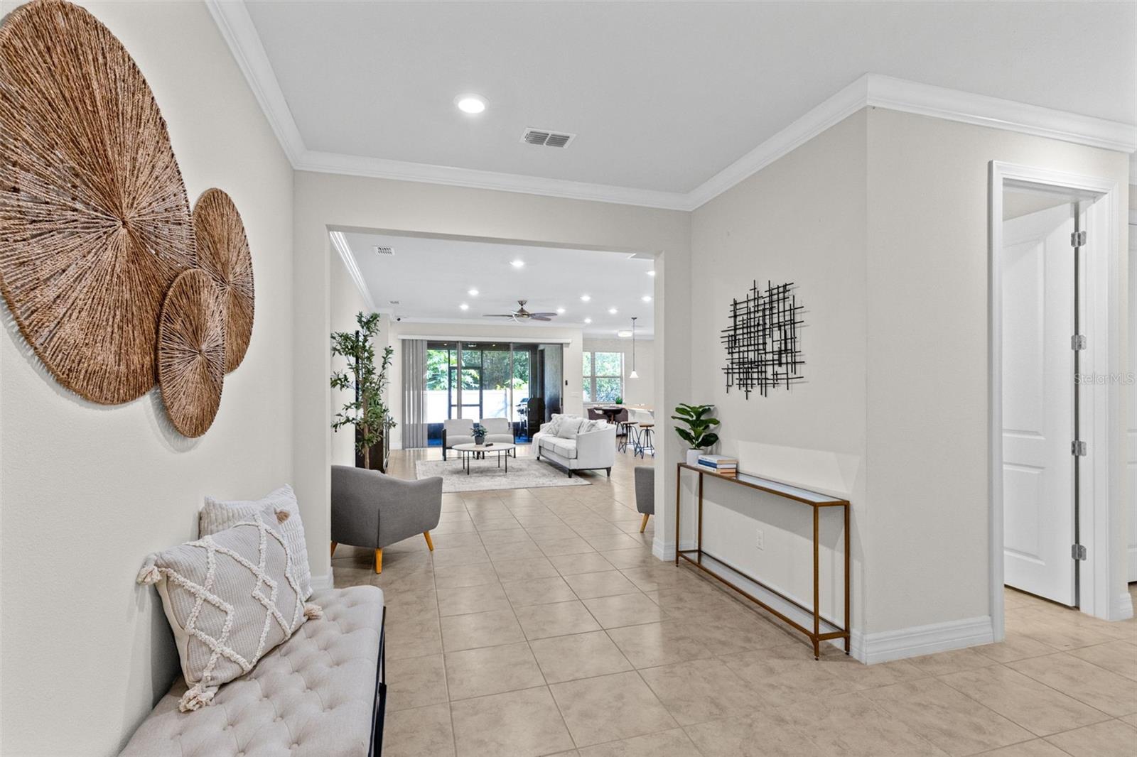 Listing photo 2 for 1196 Patterson Ter