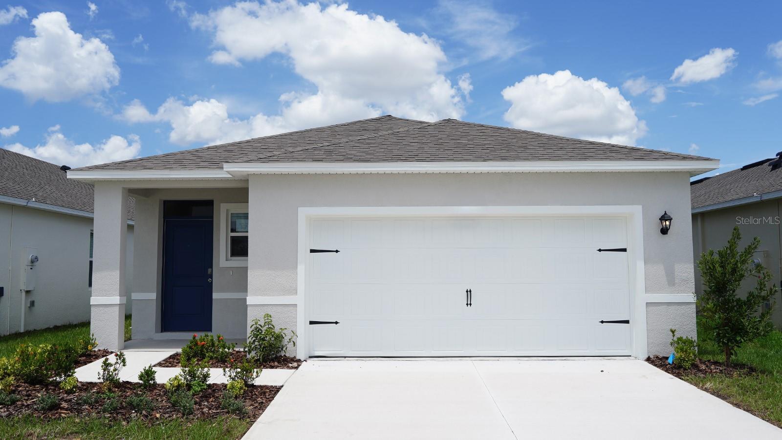 Listing photo 1 for 4759 Rolling Lake Ln