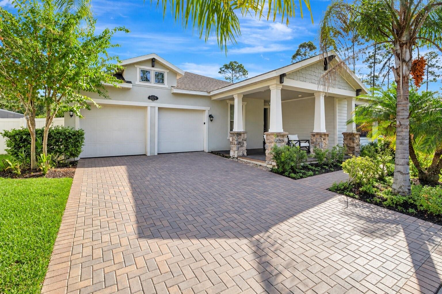Listing photo 2 for 8524 Vivaro Isle Way