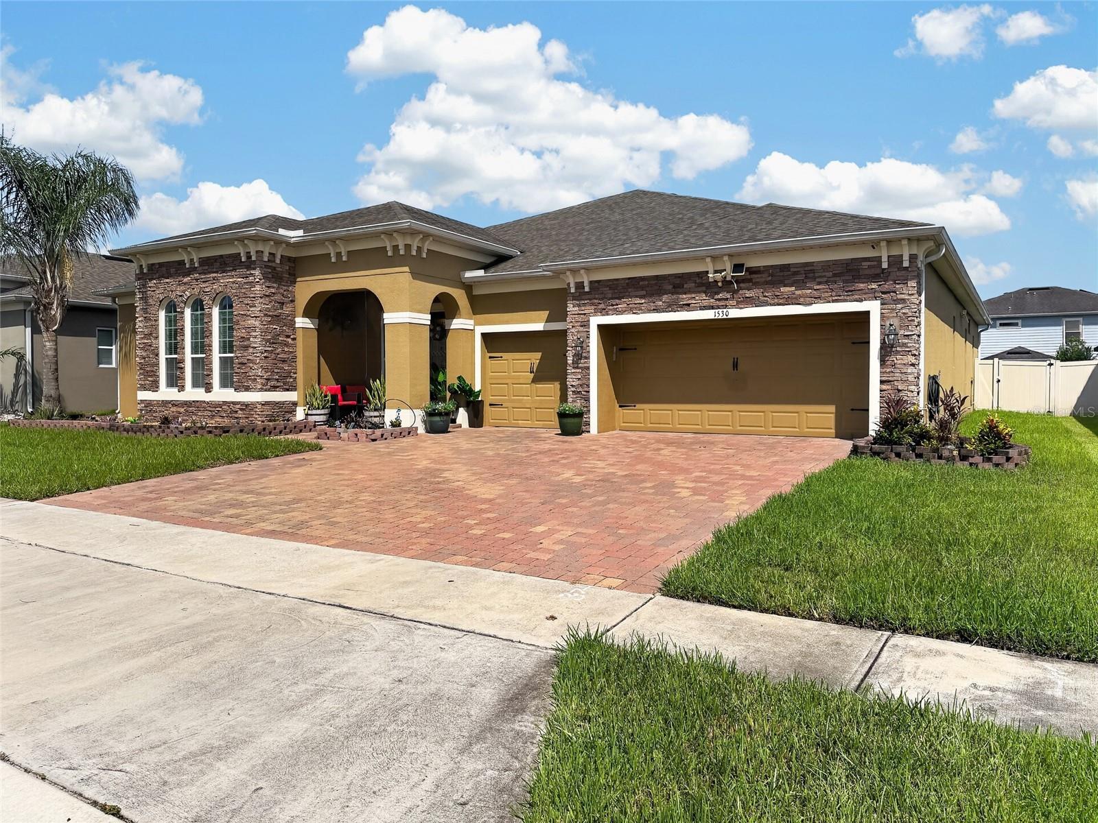 Listing photo 2 for 1530 Dusty Pine Dr