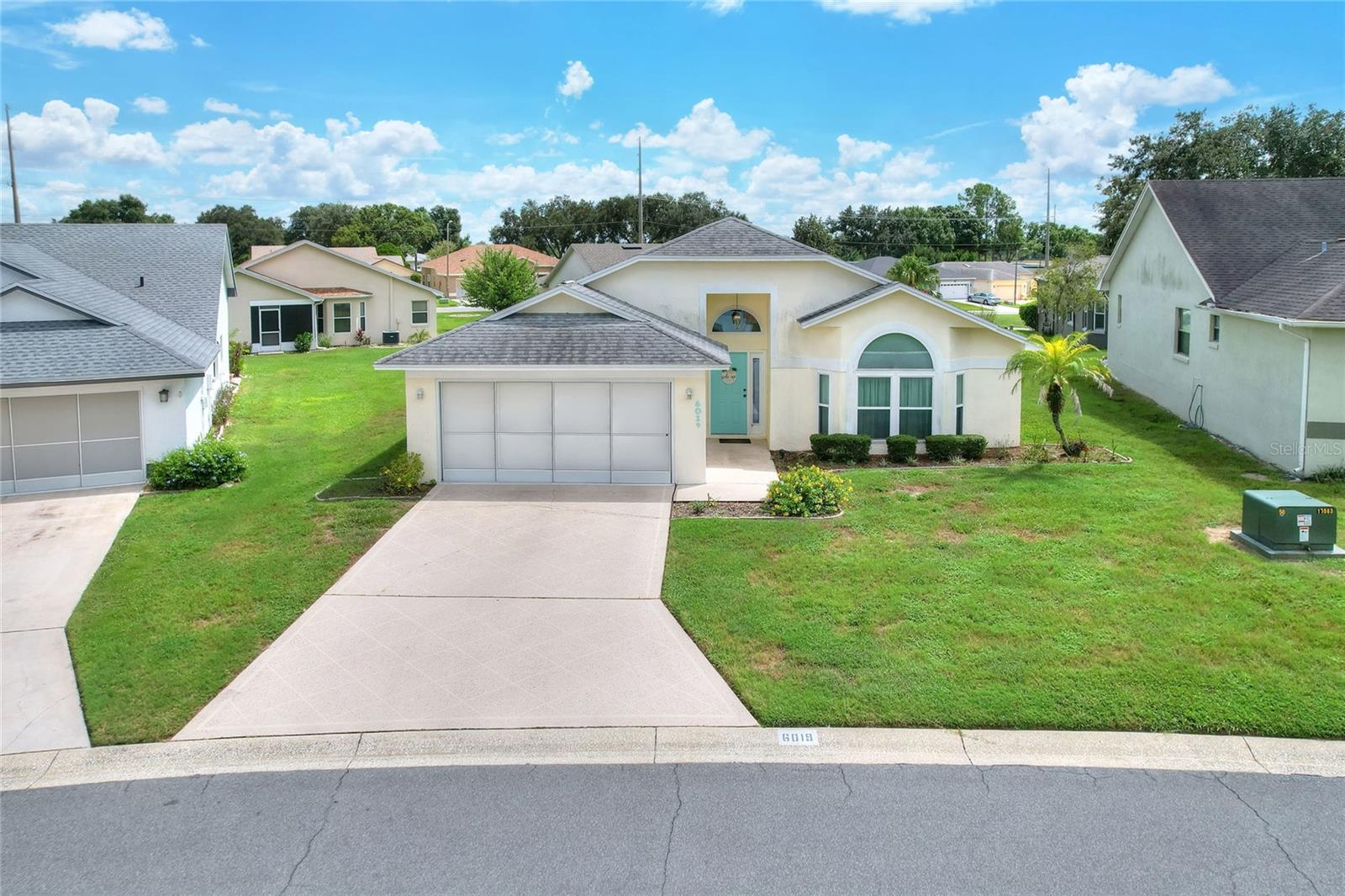 Listing photo 1 for 6019 Condor Dr