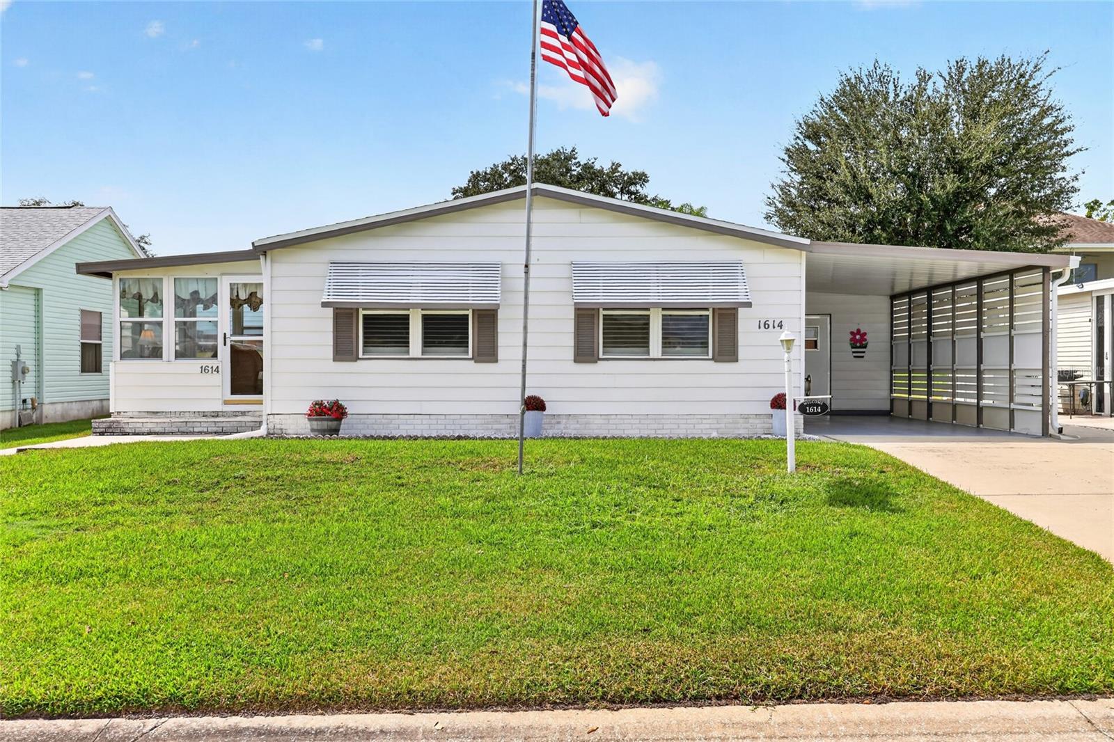 Listing photo 1 for 1614 Bay Meadows Ln