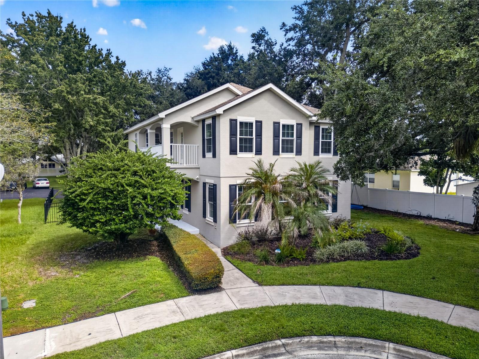 707 CHASE OAKS COURT