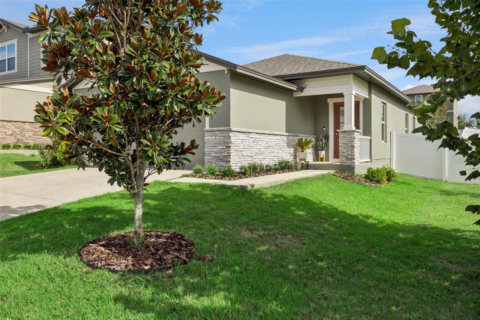 Listing photo 2 for 1854 Sundance Chase Rd