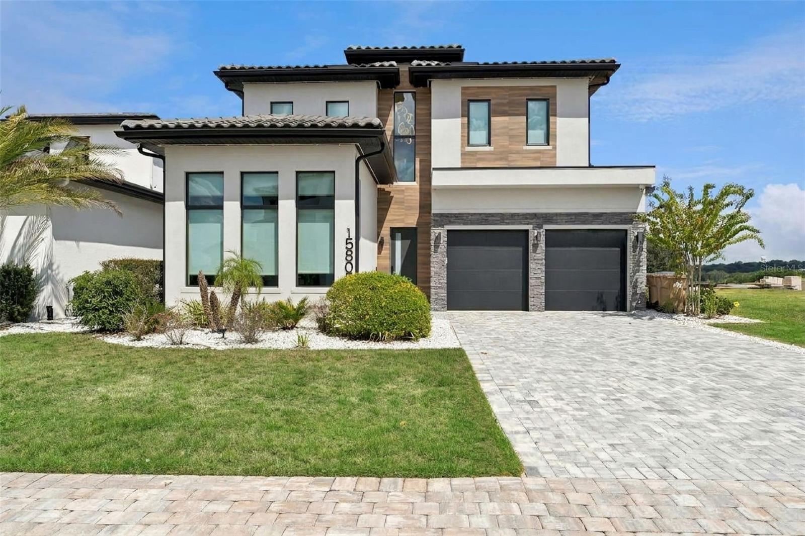 Listing photo for 15805 Vetta Dr