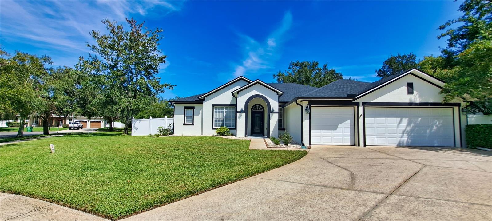 Listing photo 1 for 313 Merin Ct